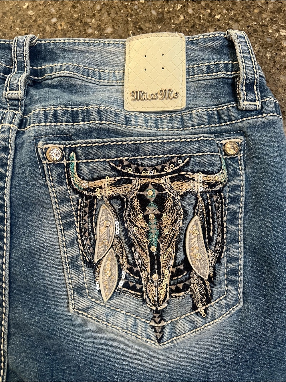 Miss Me Light Blue Mid Rise Bootcut Jeans with Embroidered Feather Back Pockets - Picture 2 of 10